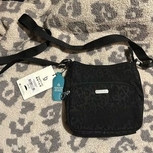 Baggallini Joey Crossbody Black cheetah Print